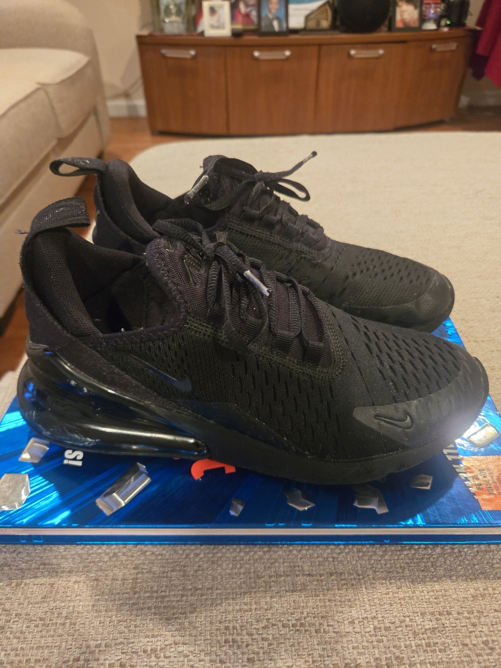 Nike 270's Kids Black Low-Top Mesh Sneakers - Picture 2 of 5